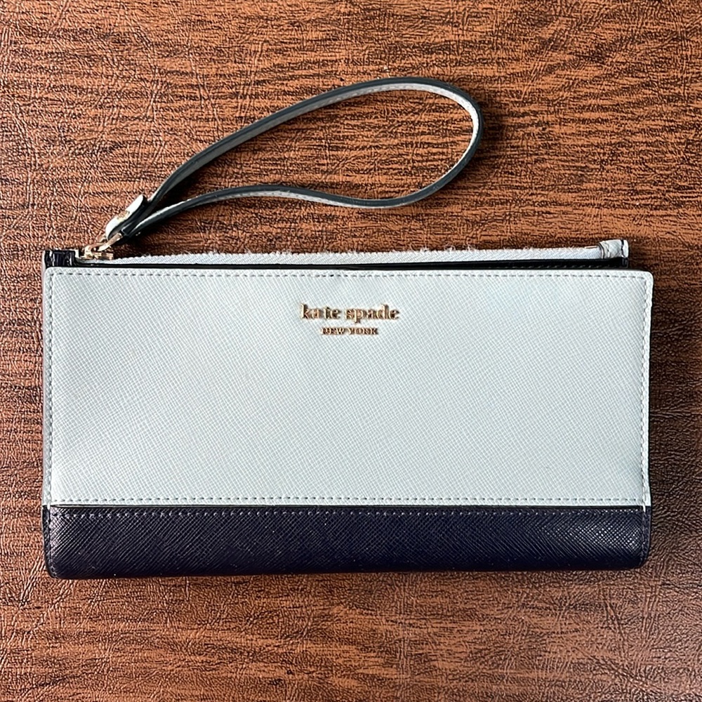 Kate Spade Travel Wristlet